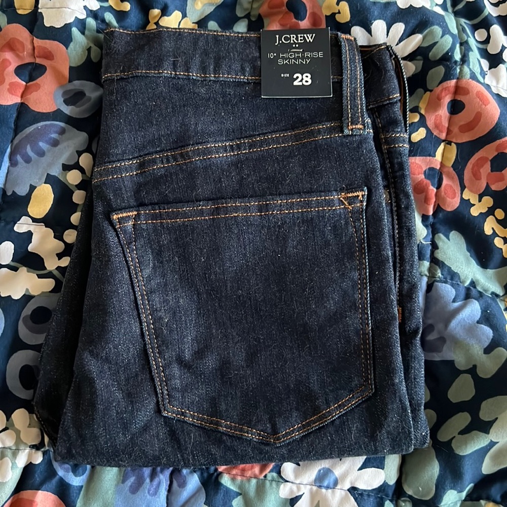 28 High Rise Skinny Jean NWT